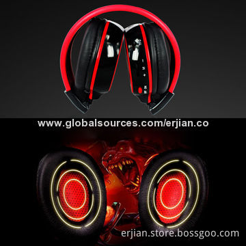 Portable/Wired Handsfree Kits for Mobile Phones with Functions of TF Card Slot, FM Radio, Wired